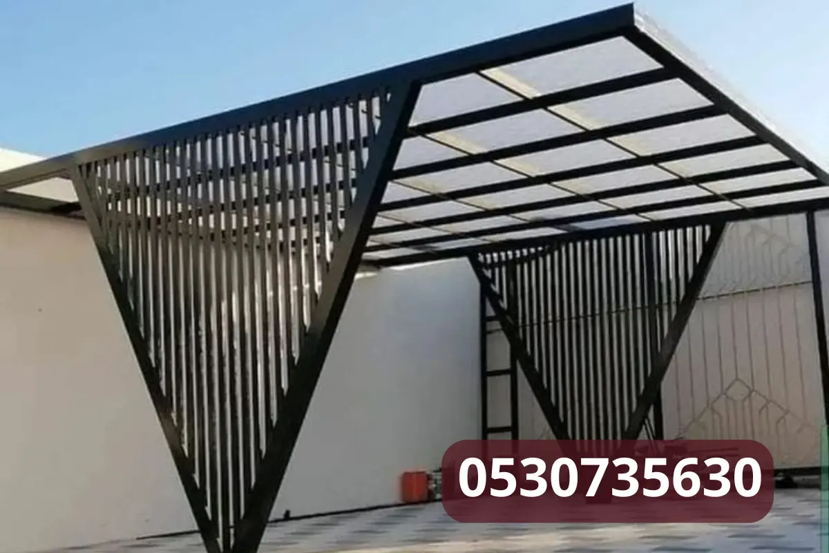 مظلات لسكان الدمام